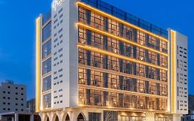 The Seasons Hotel